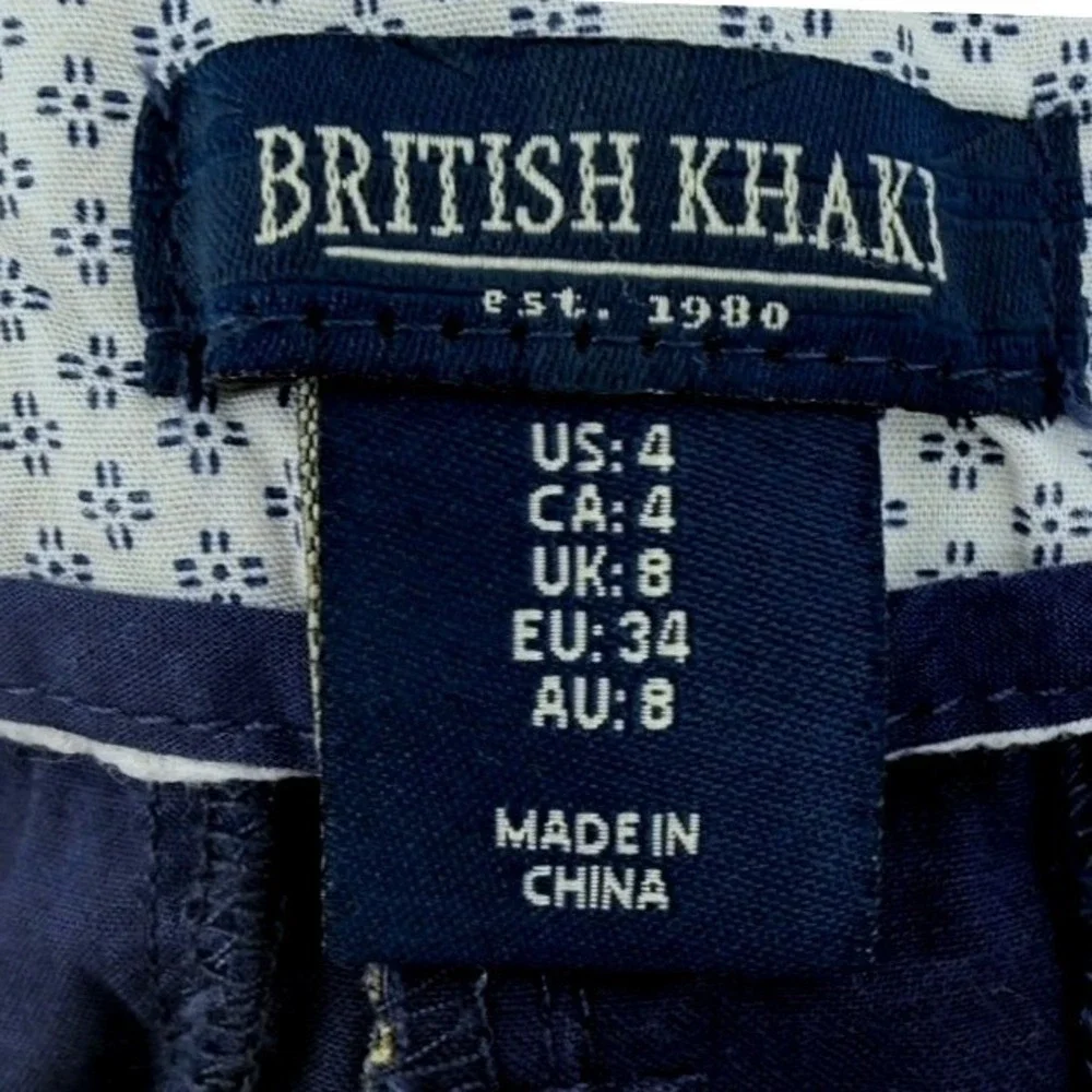 British Khaki Womens Navy  Pineapple Embroidered Chino Shorts 4 Preppy Old Money